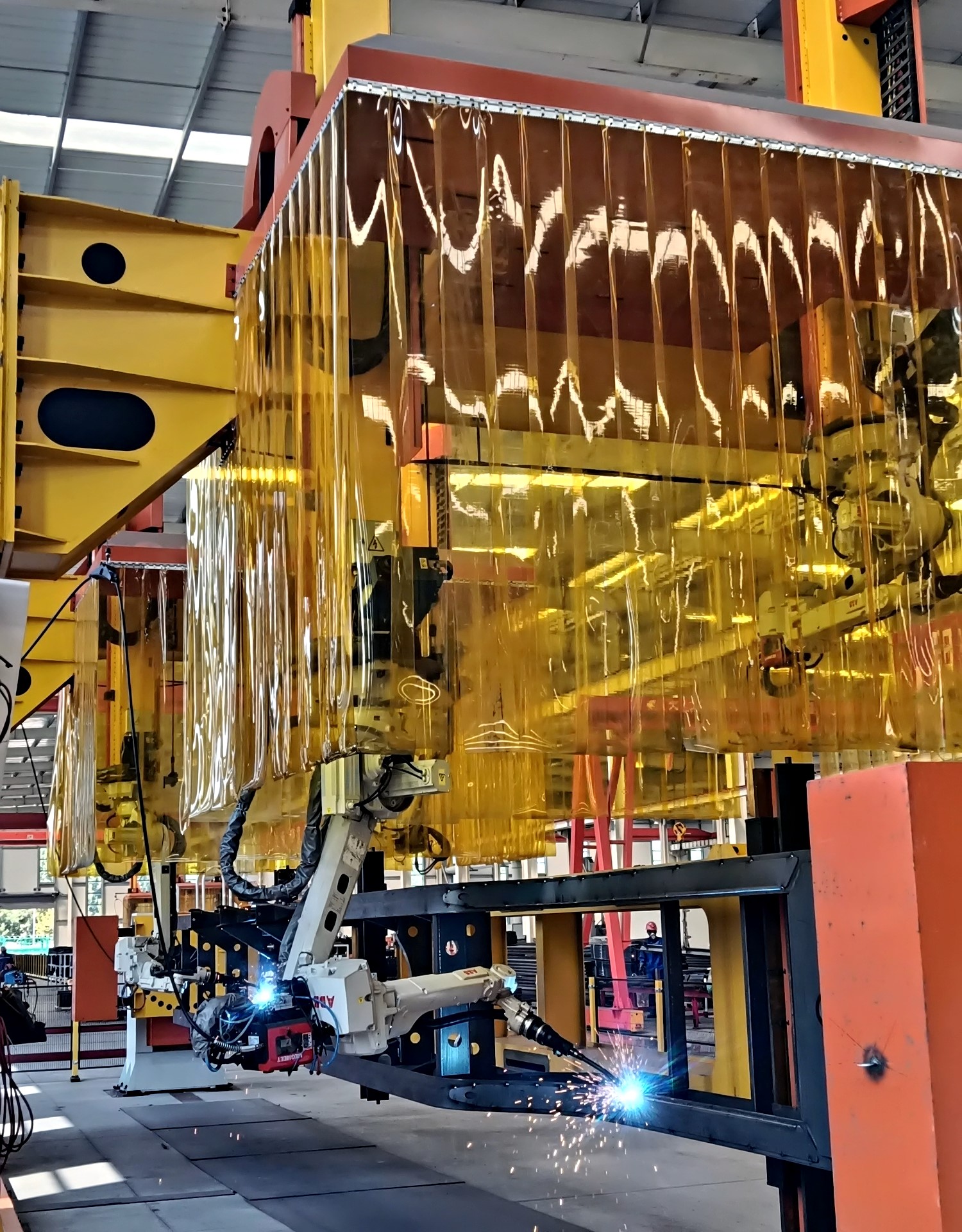 机械人焊接事情站——车架焊接机械人